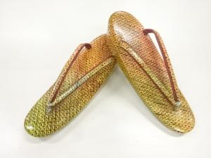 未使用品　鹿の子模様草履（23.5センチ）